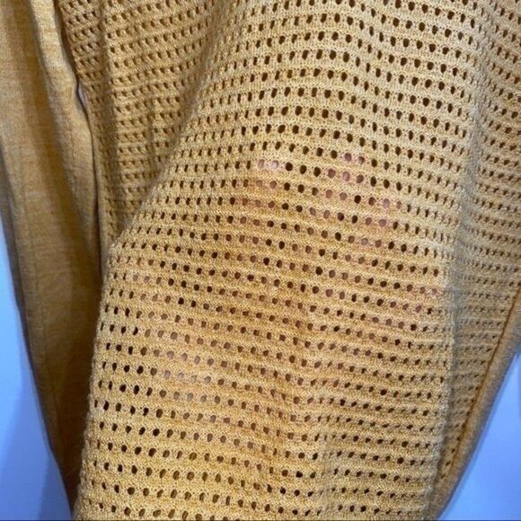 The Limited women’s size XS mustard yellow v-neck sweater 283B1 - Picture 5 of 8